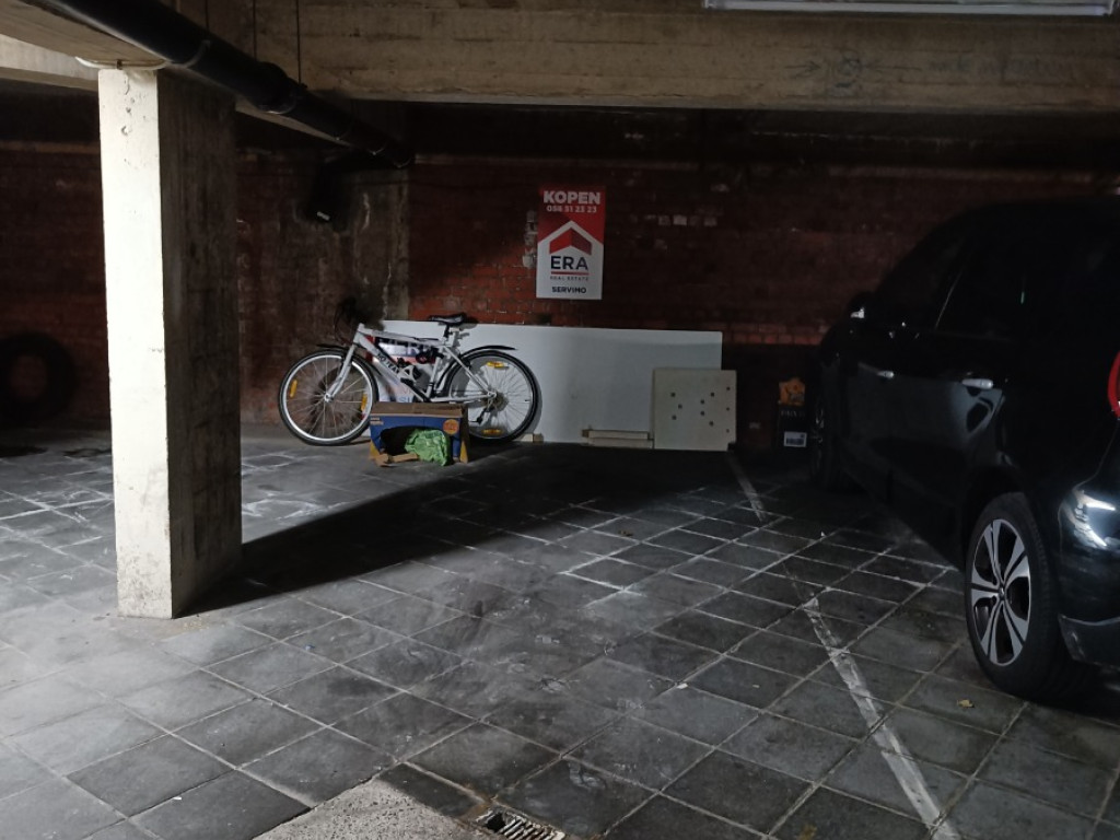 Koninginnelaan - 2 - Parking - 8670