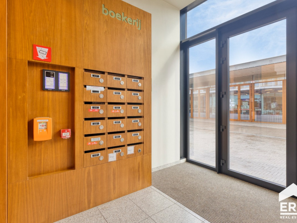 Boekenplein - 6 - 32 - 8970