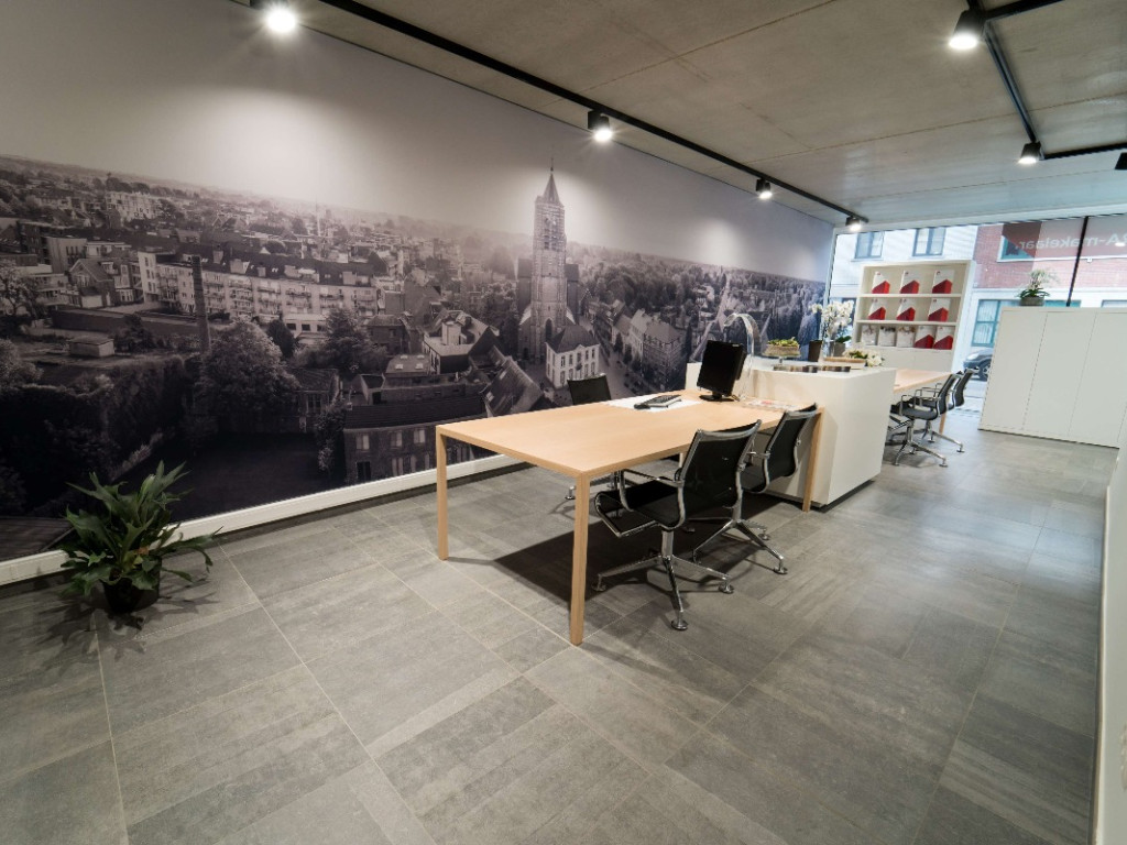 Markt - 70 - 1 - 2400