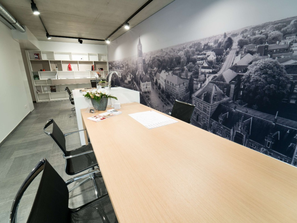 Markt - 70 - 1 - 2400