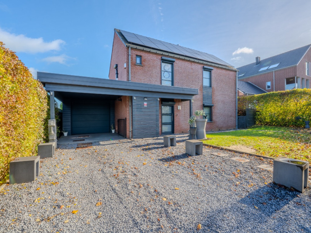 Rue Rochamps - 8 - - 4540