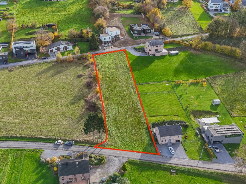 Rue les Tiennes - +18 - - 5100