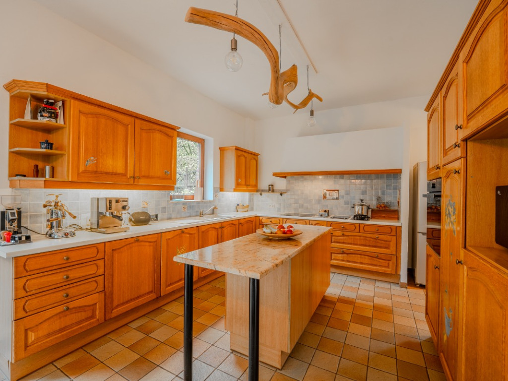 Avenue de la Rousselière - 64 - - 4020