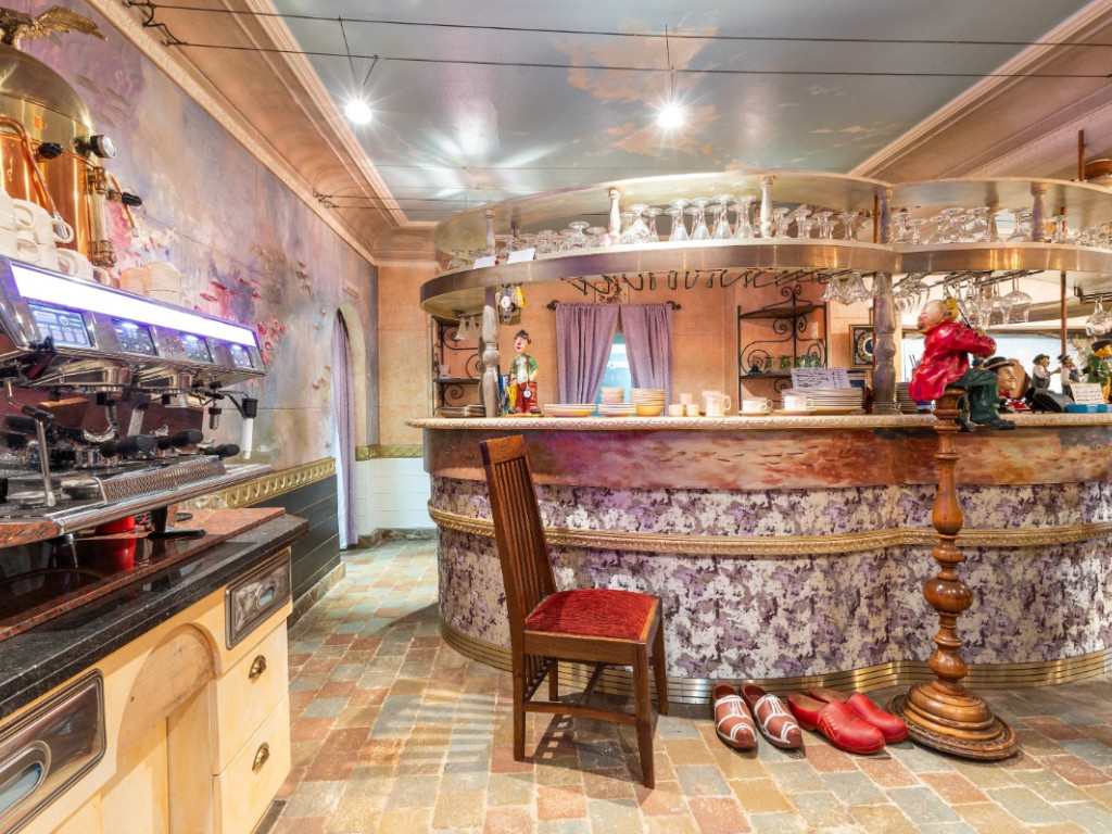 Zeedijk - 2 - - 8380