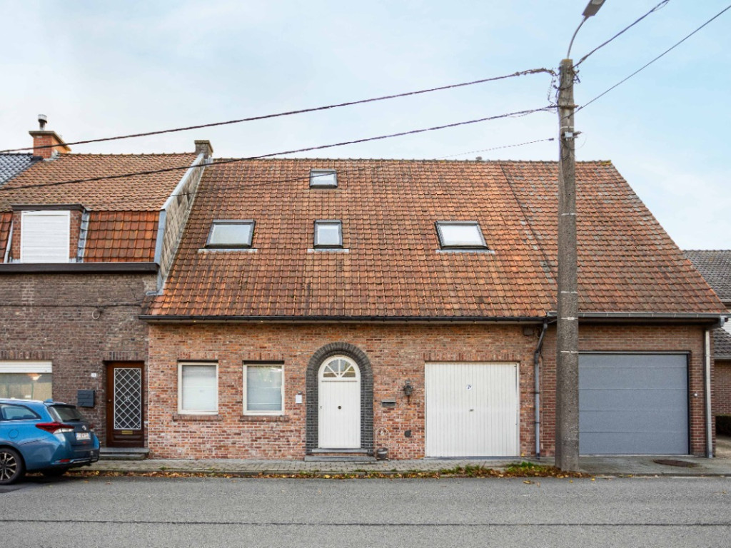 Zwevegemsestraat - 106 - - 8530