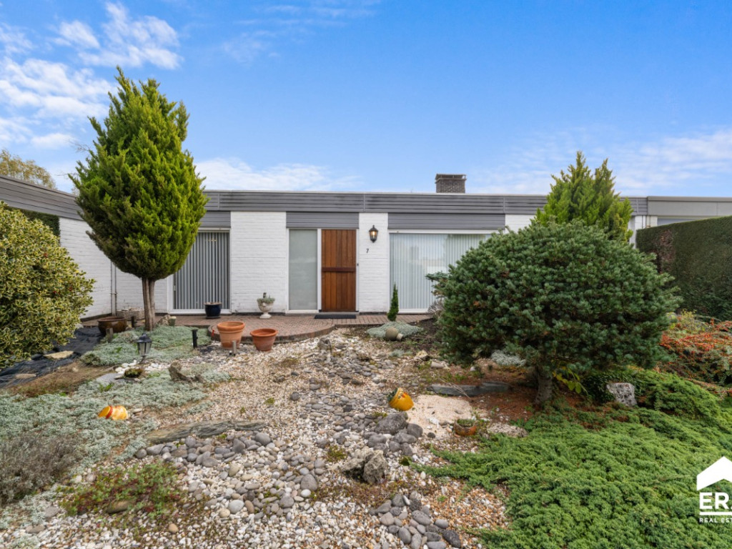 Esdoornstraat - 7 - - 8800