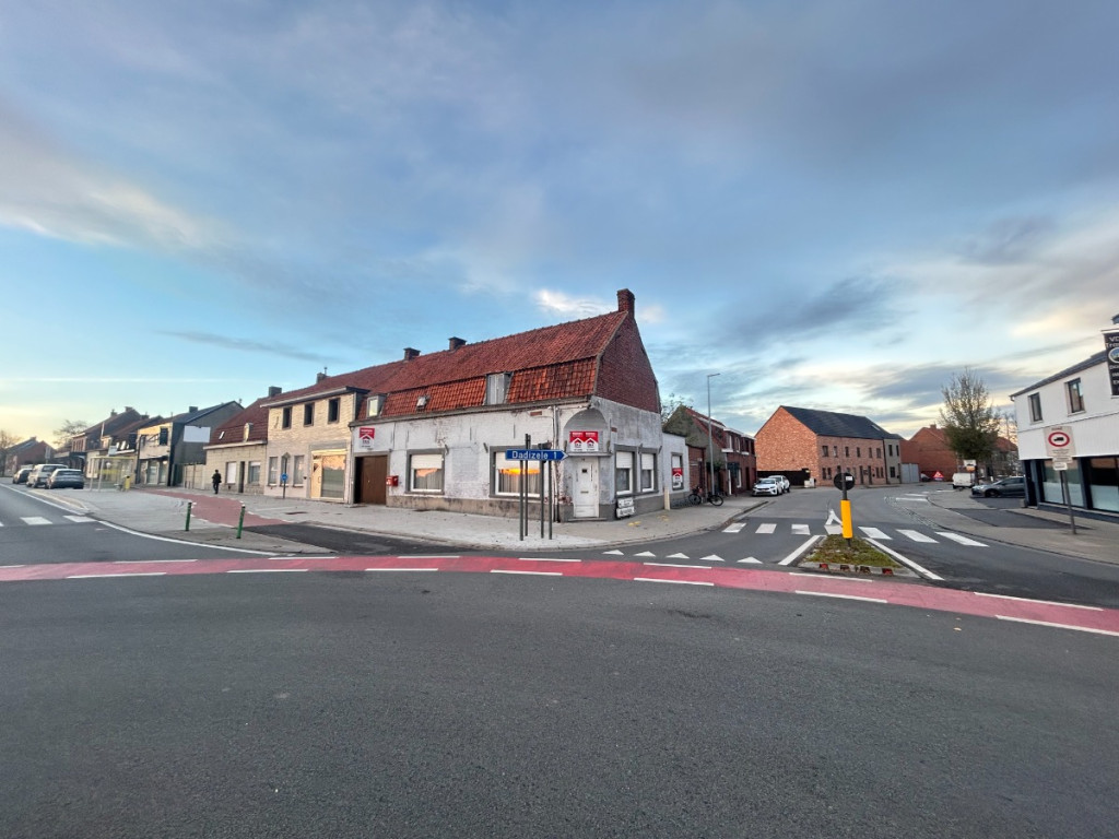 Meensesteenweg - 118 - - 8890