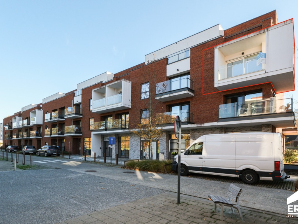 Busweg - 4 - 21 - 3600