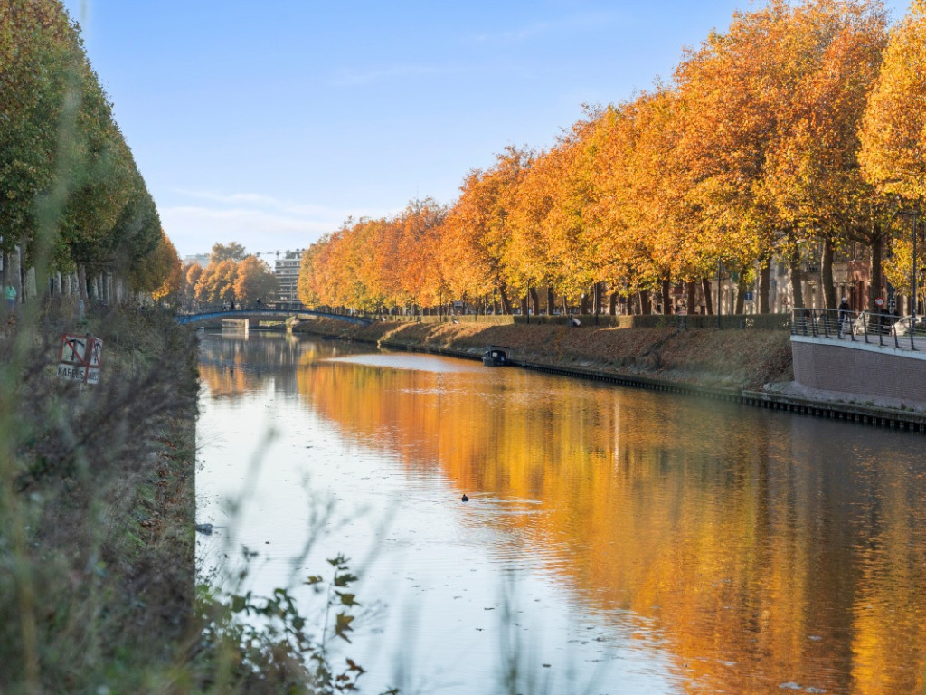 Coupure Rechts - 944 - - 9000