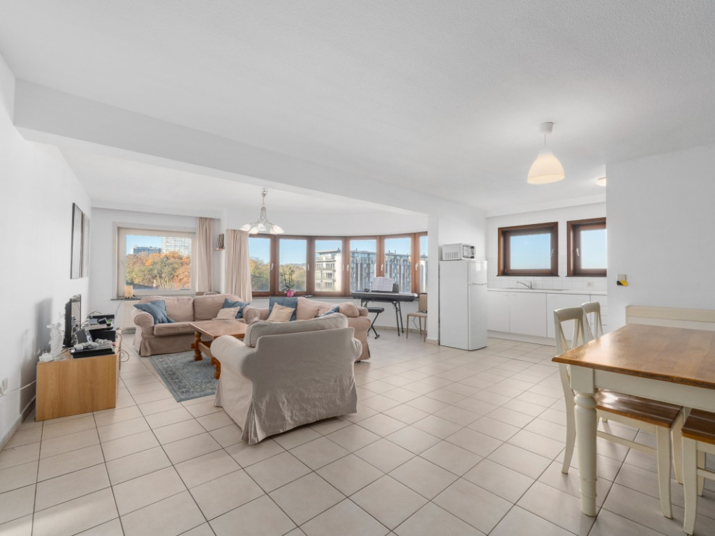 Coupure Rechts - 944 - - 9000