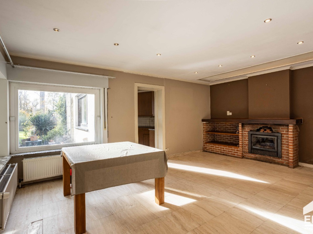 Leuvestraat - 2 - - 9320