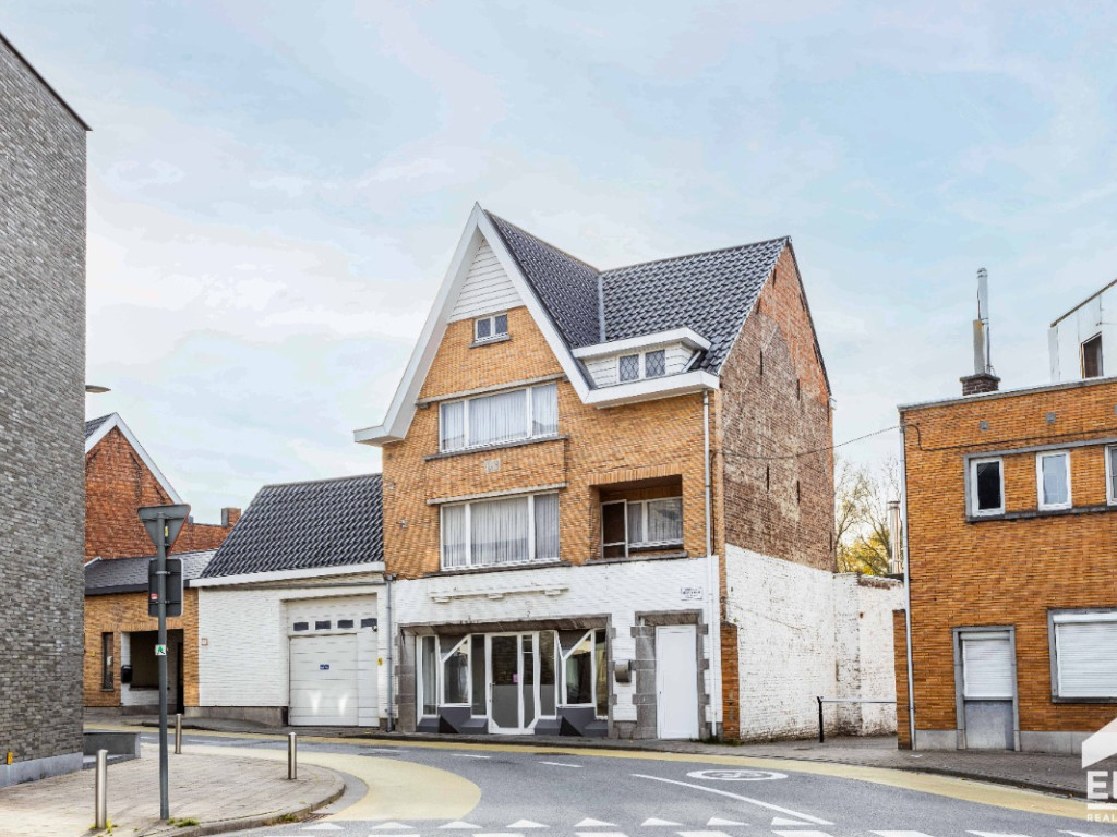 Leuvestraat - 2 - - 9320