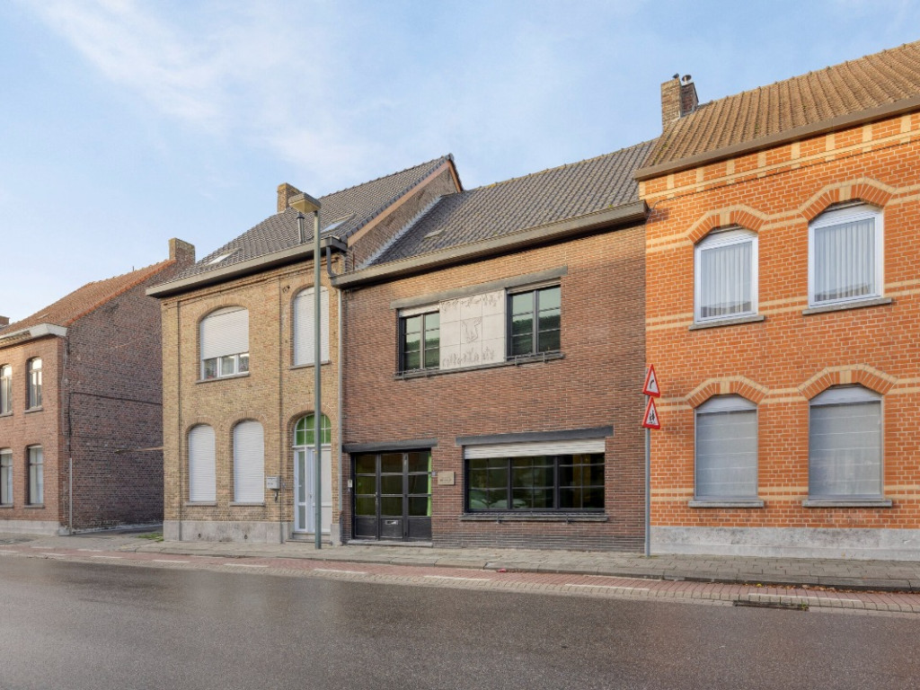 Rijksweg - 90 - - 8710