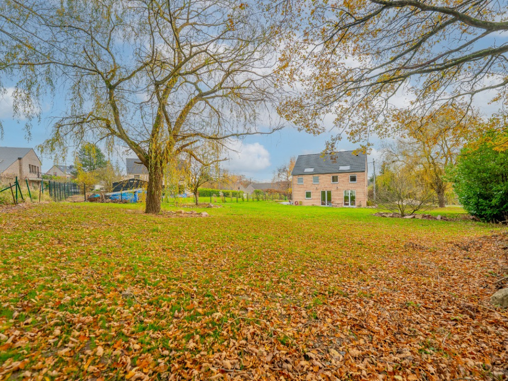 Rue de la Tour - 8 - - 5170