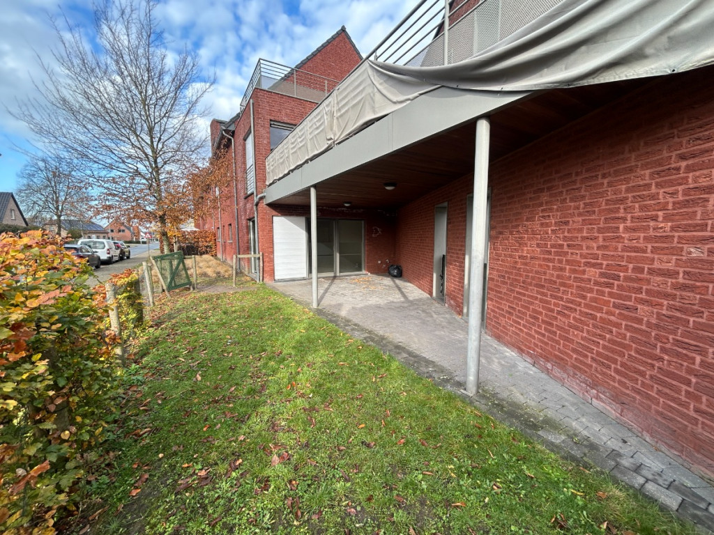 Leopoldlaan - 29 - bus 1 - 3900