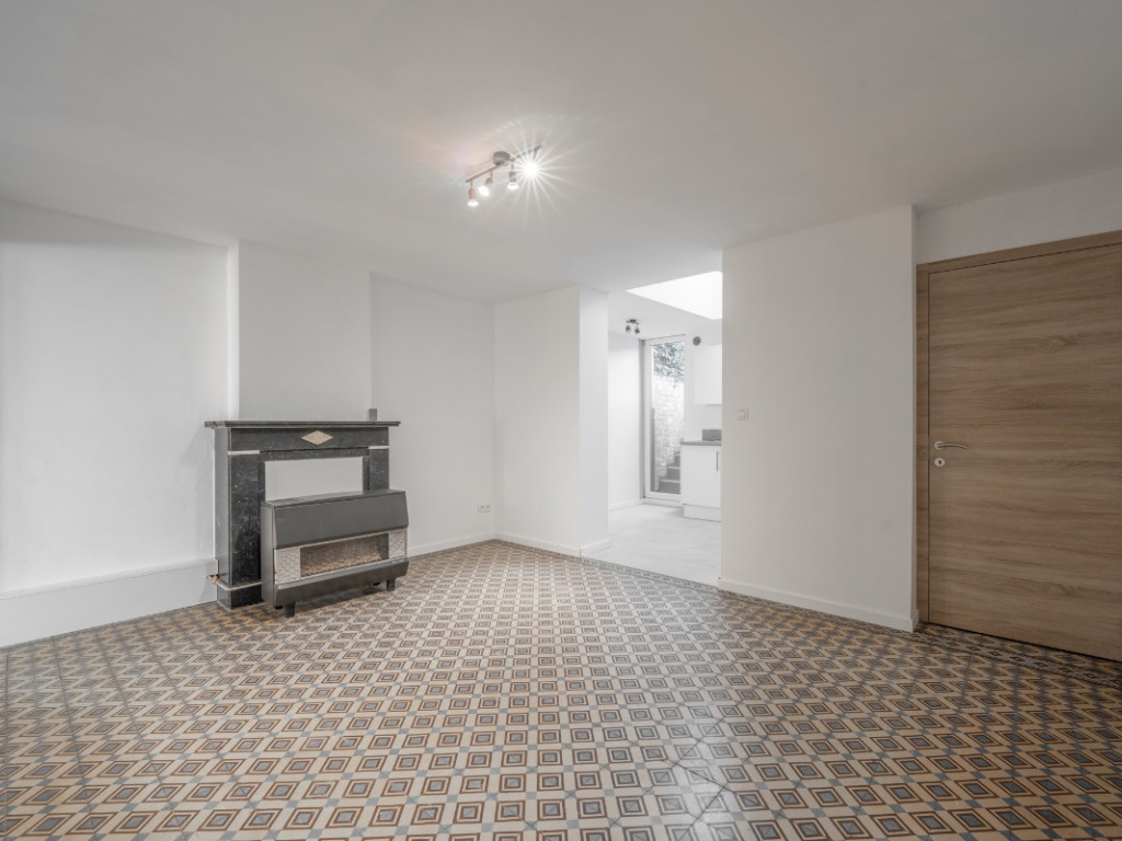 Rue de la Glacière - 89 - - 4100