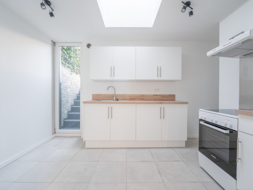 Rue de la Glacière - 89 - - 4100