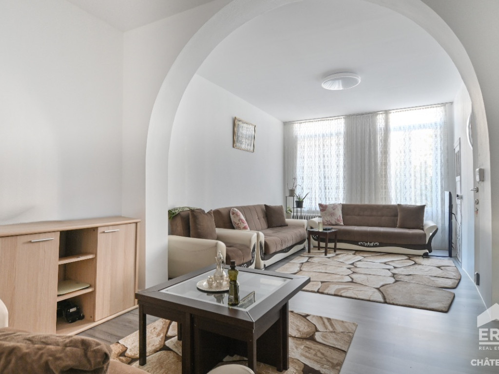 Rue des Palais - 123 - - 1030