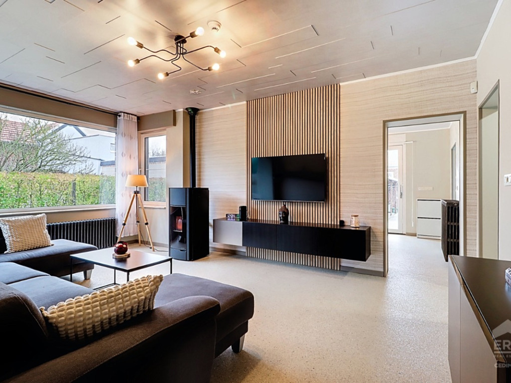 Chaussée de Bruxelles - 713 - - 6210