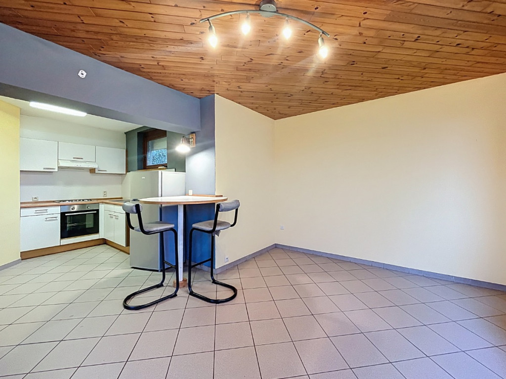 Rue de la faloise - 24 - - 6840