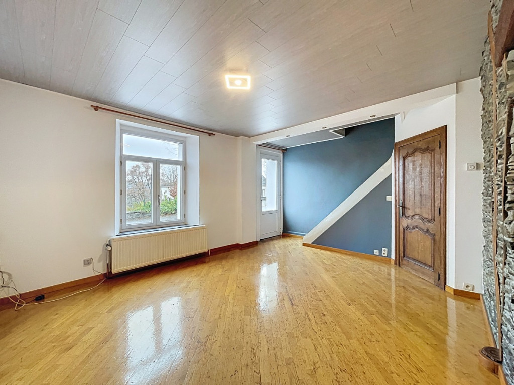 Rue de la faloise - 24 - - 6840