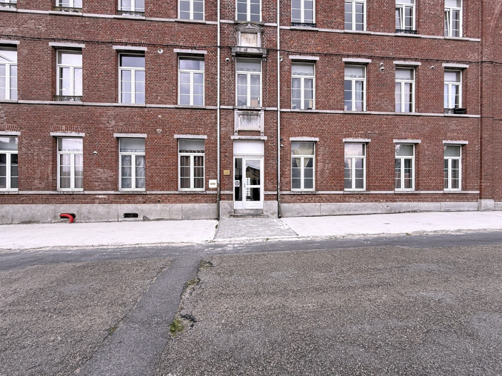 Rue Baron Dubois de Chantraine - 2 - 3.7 - 7020