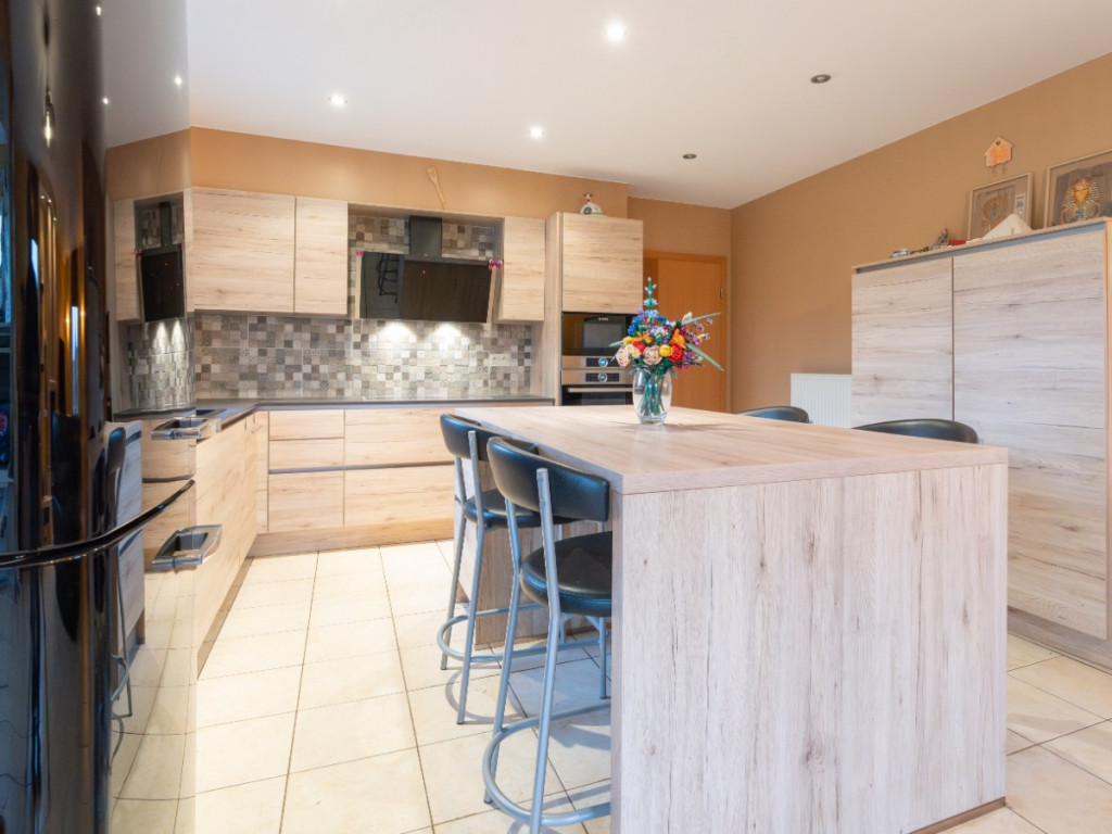 Rue de Transinne - 64 - - 6890