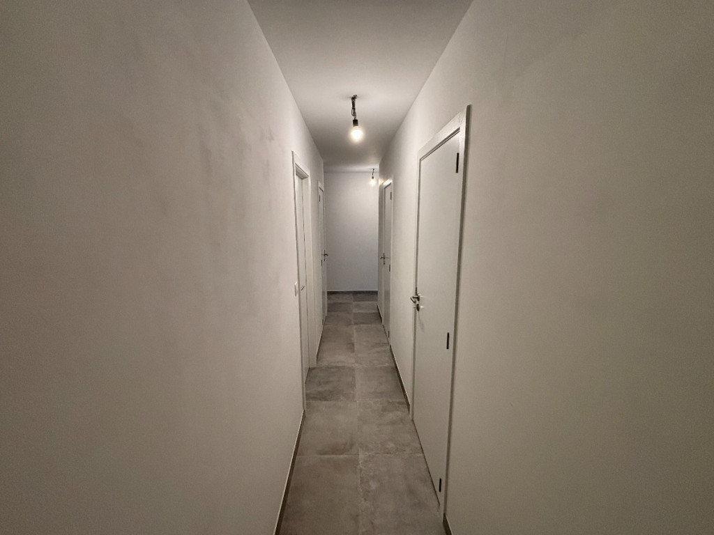 Koningin Astridlaan - 2 - 102 - 8930