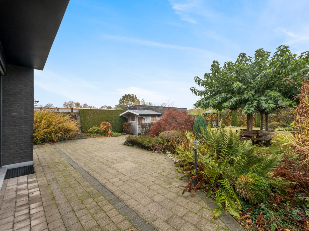 Weertstraat - 74 - - 2880