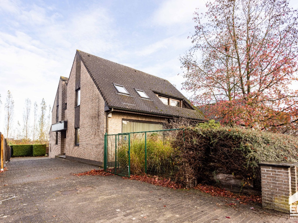 Hoogstraat - 142 - - 9340