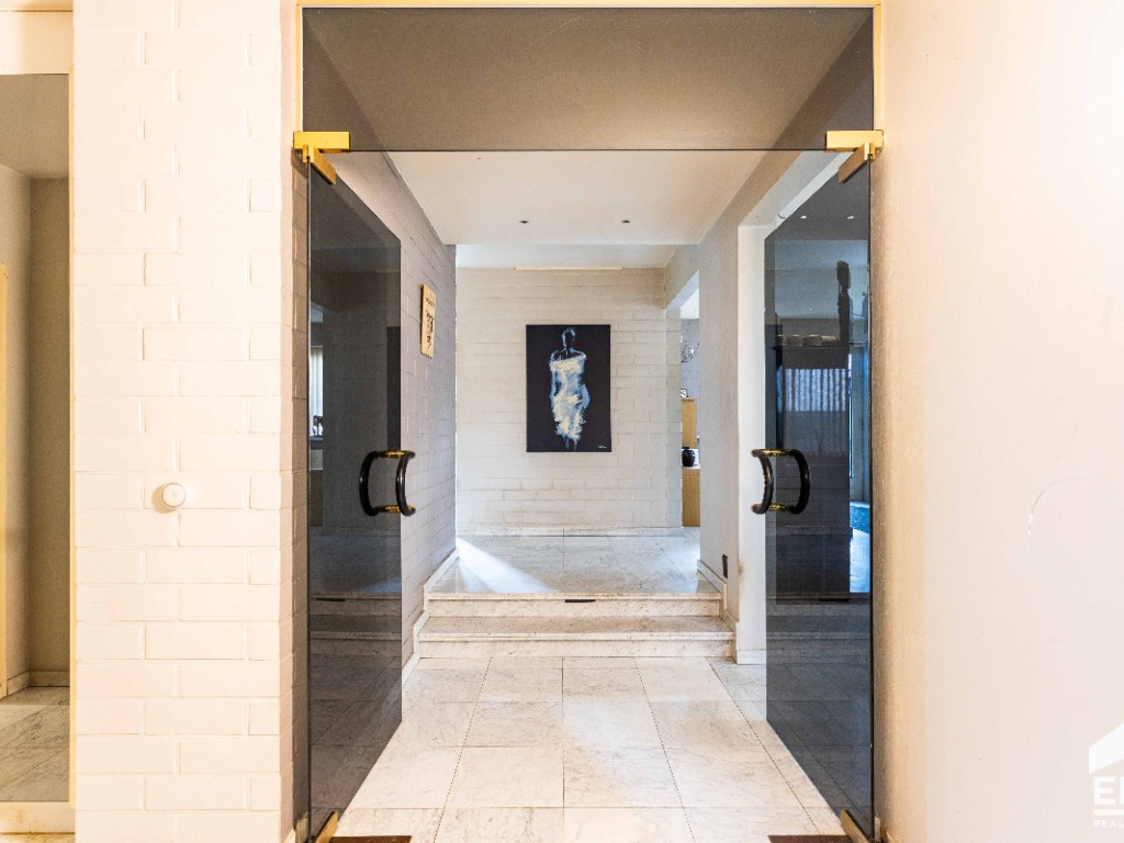 Hoogstraat - 142 - - 9340