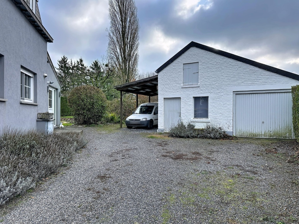 Rue de la Bourse - 89 - - 4470