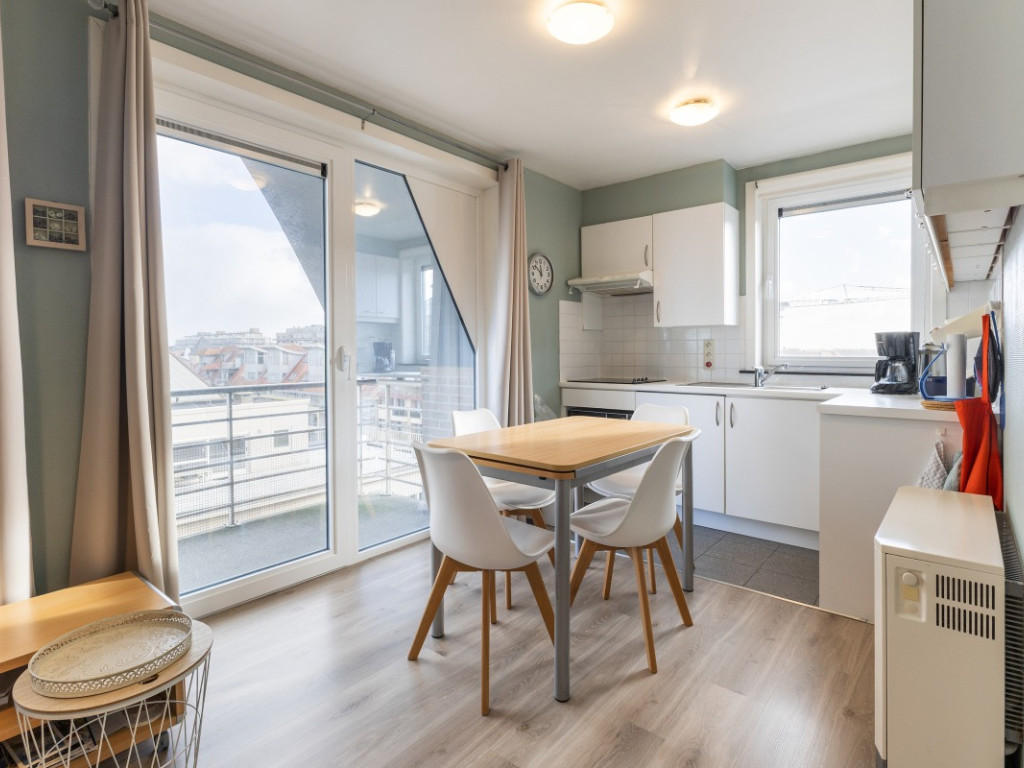 Vlaanderenstraat - 3 b 702 - Mary Luz - 8620