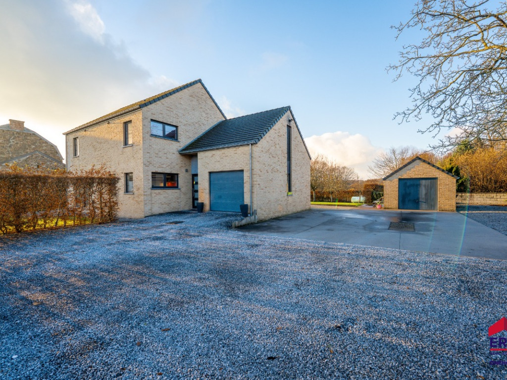 Rue du Tilleul - 83 - - 5350