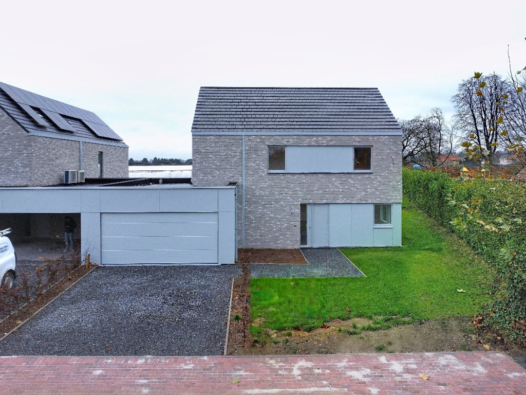 Voie de la Tombe - 8 - - 4537