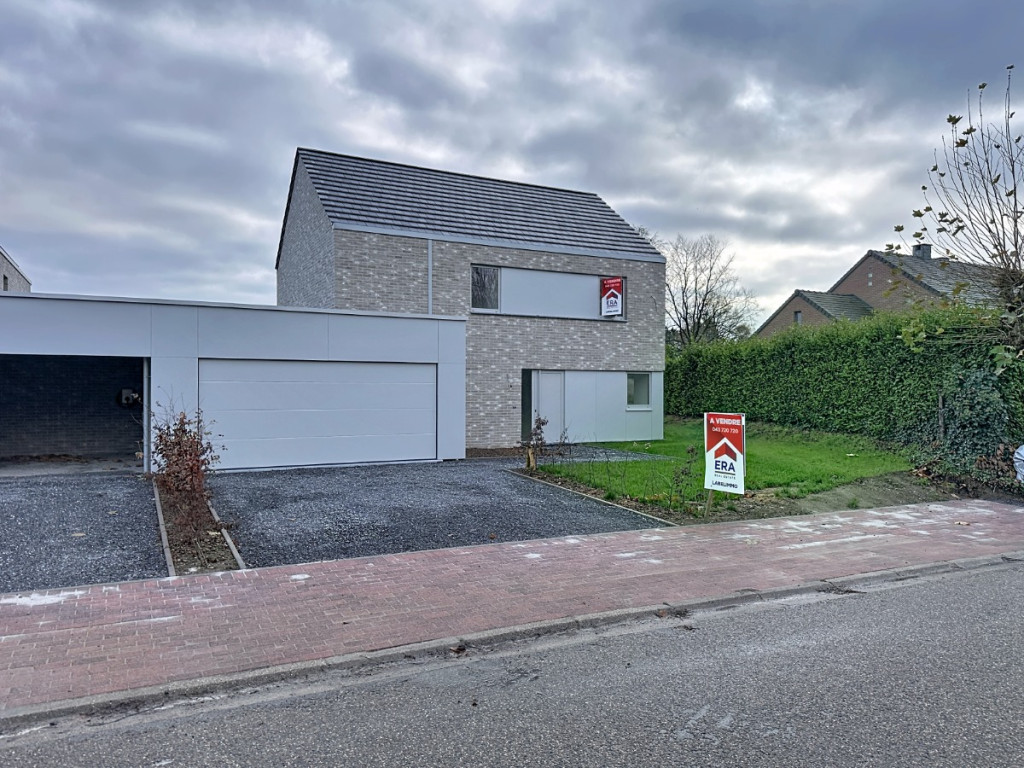 Voie de la Tombe - 8 - - 4537