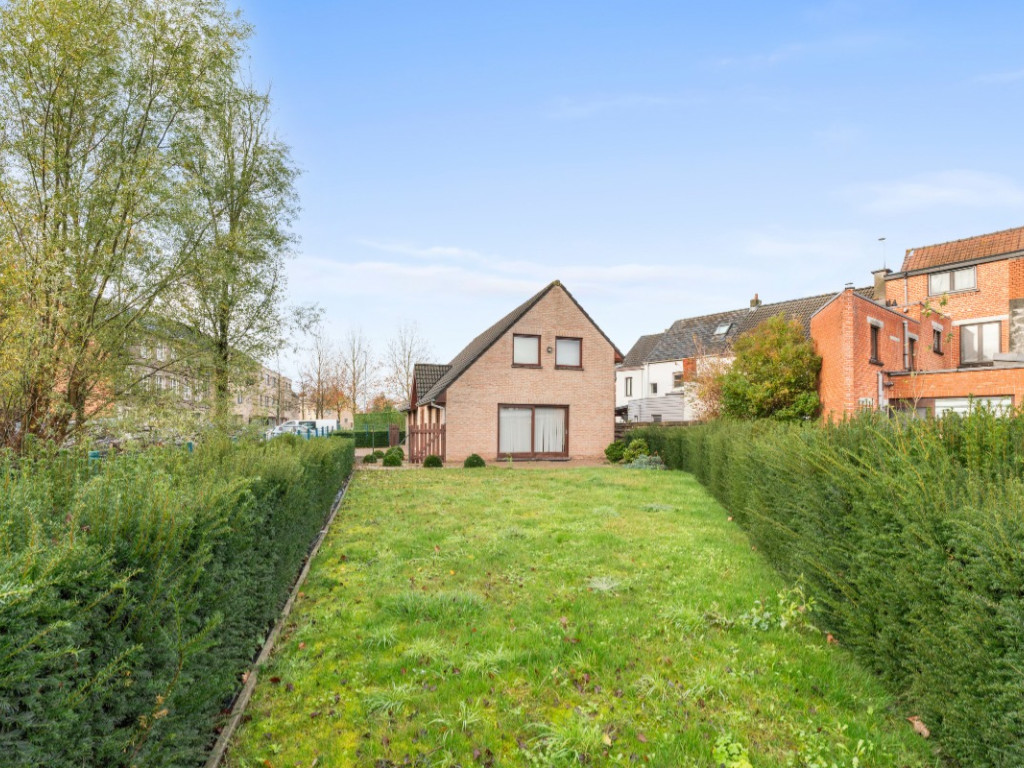 Weidestraat - 8 - - 9200