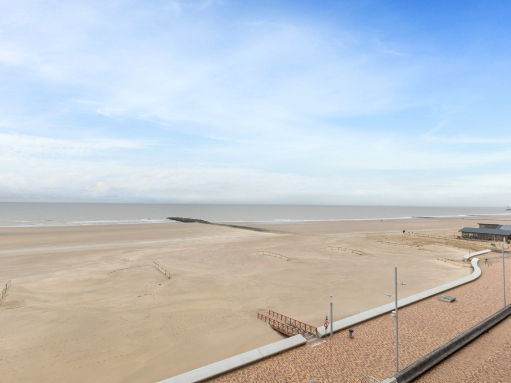 Zeedijk-Wenduine - 66 - 0502 - 8420