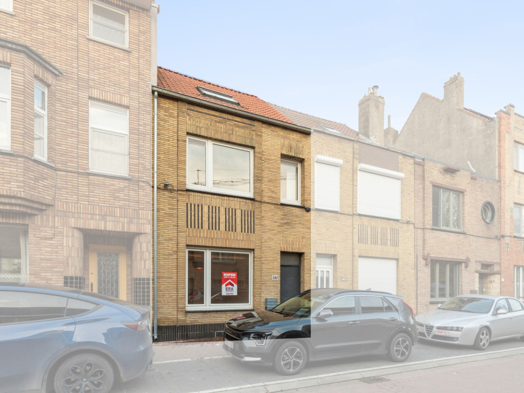 Zwaluwenstraat - 180 - - 8400