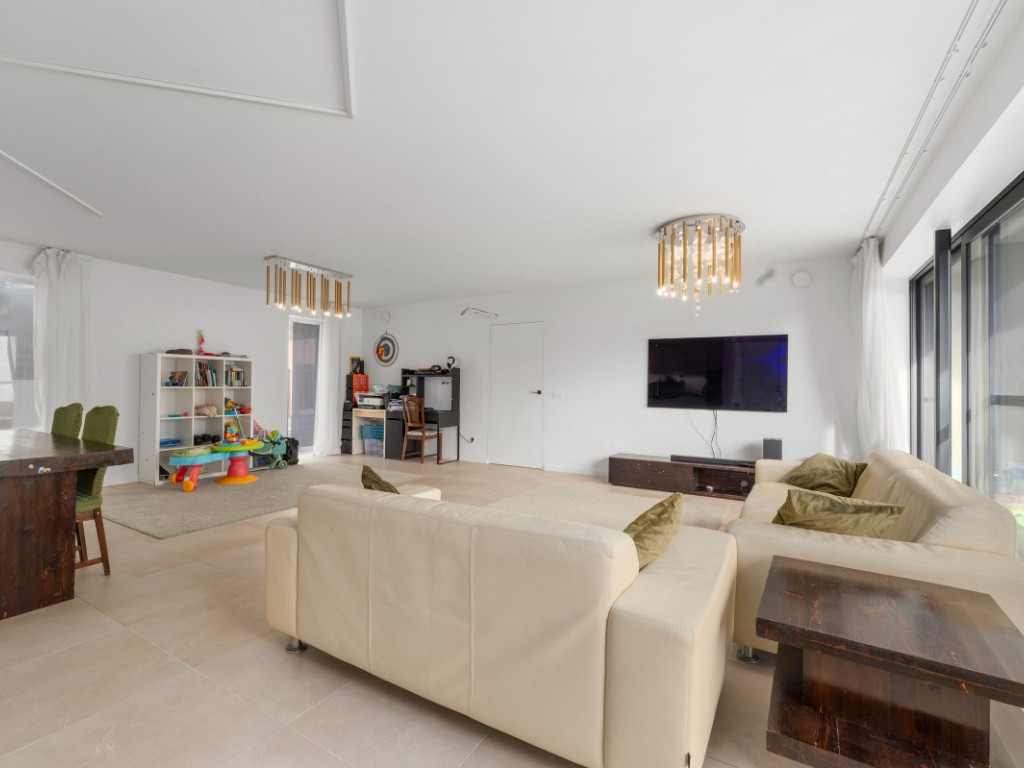 Krekelhoek - 13 - B - 9200