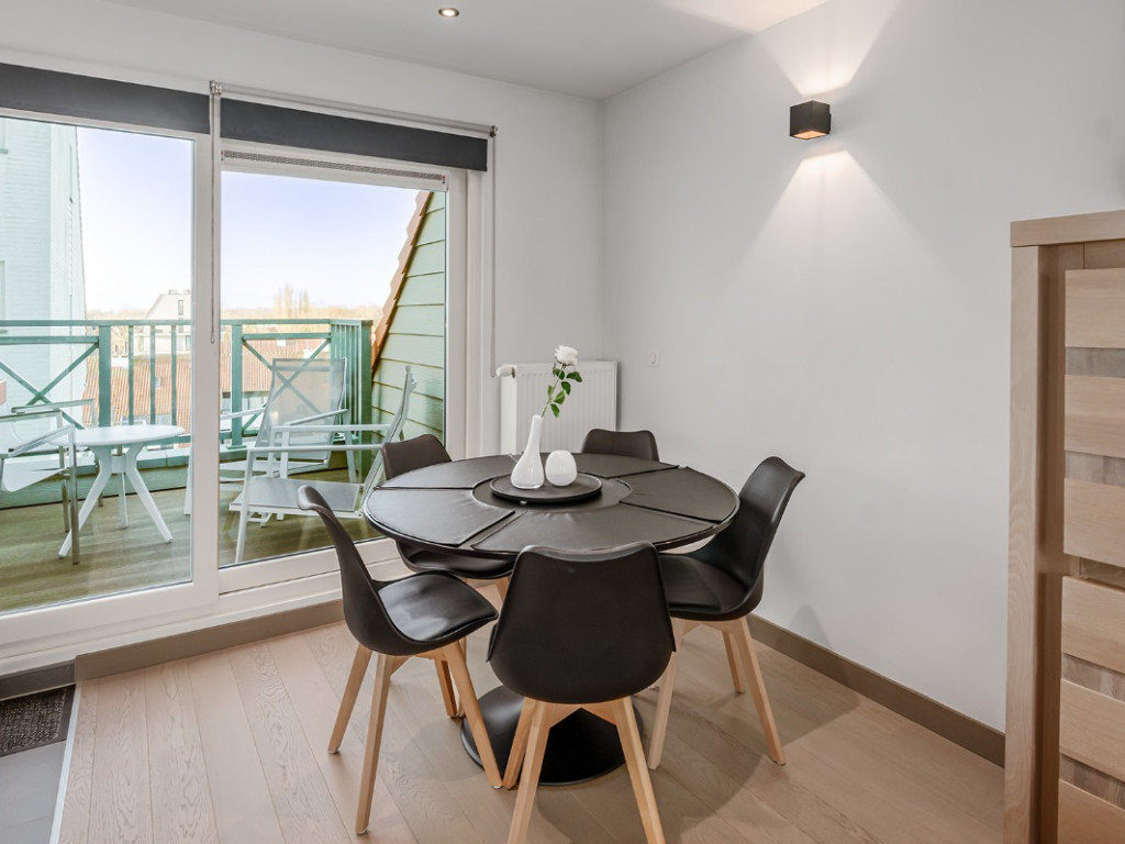 Albert I laan (Triniteyt) - 77 - - 8620