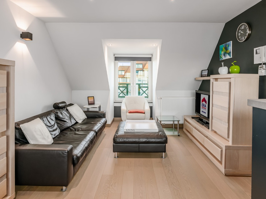 Albert I laan (Triniteyt) - 77 - - 8620