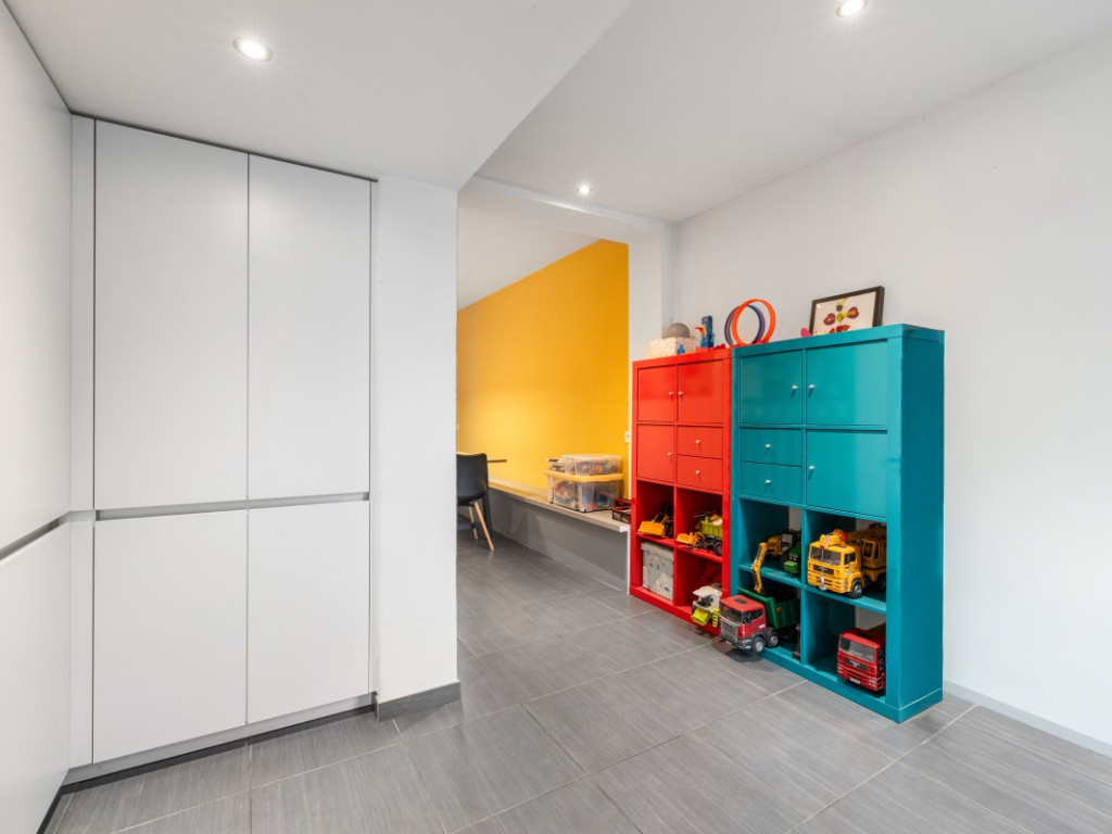 Vondelstraat - 83 - - 9280