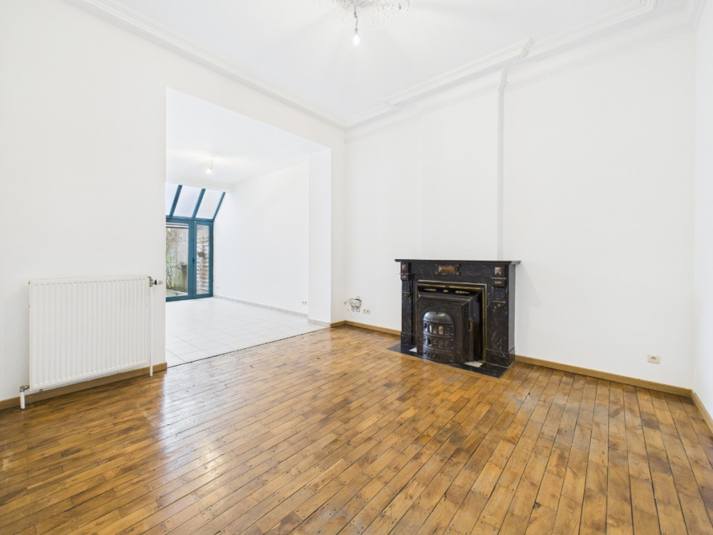 Rue Du Luxembourg - 85-1 - - 6900