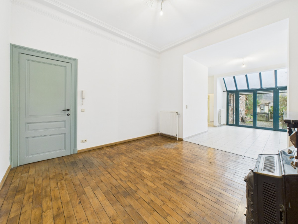 Rue Du Luxembourg - 85-1 - - 6900