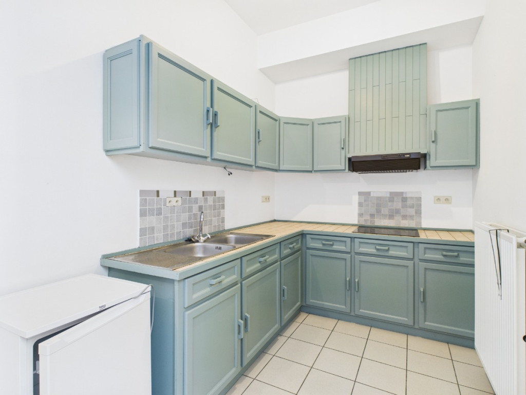 Rue Du Luxembourg - 85-1 - - 6900