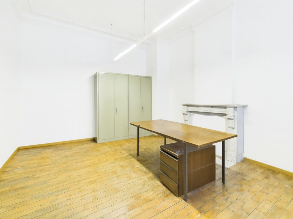 Rue Du Luxembourg - 85-REZ - - 6900