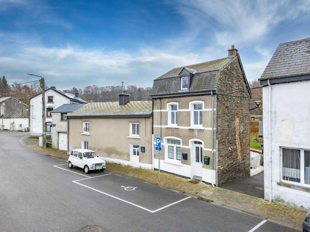 Place Faubourg - 8 - - 6840