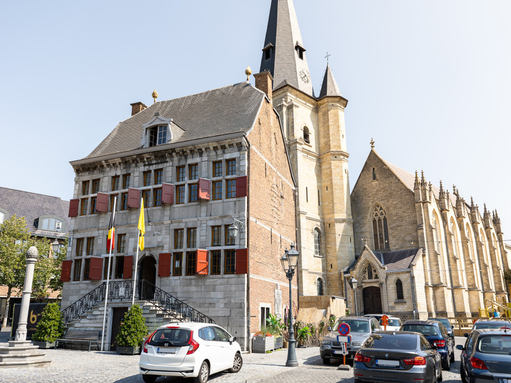 Het stadhuis van Bilzen.