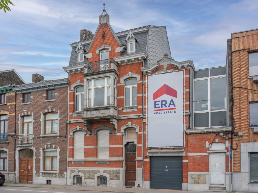 Foto van de voorgevel van onze Hub in Luik.